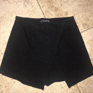 BRANDY MELVILLE Skort 🖤